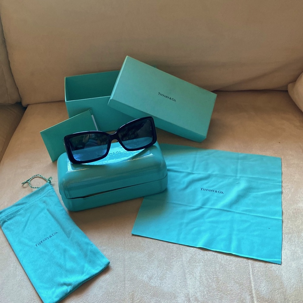 Tiffany & Co polarized sunglasses with Return To Tiffany .925 silver medallions